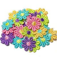 24x Multicolour Daisy Flower AC06 Embroidered 25mm Motiff Sew-On Applique Patch