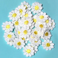 30x Small 20mm Daisy Flower Yellow Center Embroidered Sew On Applique Patch